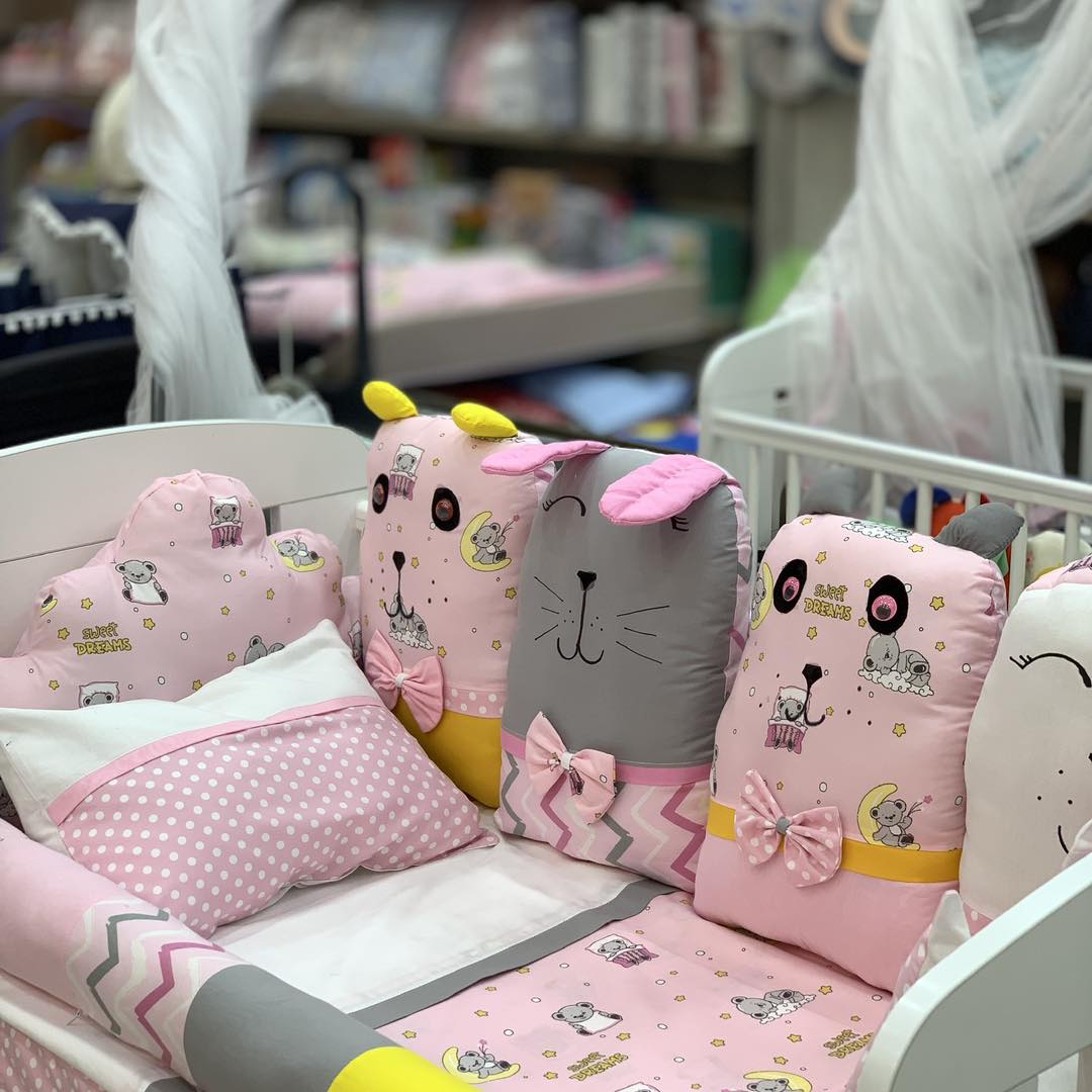 Tour de lit rose 10 pièces